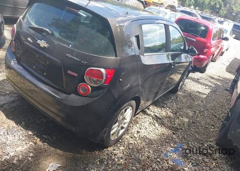 2015 Chevrolet Sonic Lt Auto z USA, uszkodzony, nr VIN 1G1JC6SB9F4220101